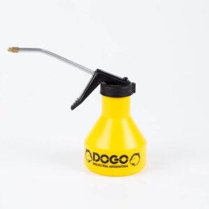 Aceitera Plast.P/Fijo 250Cc. Dogo Dog20611